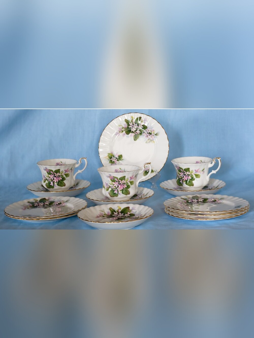 Beautiful Royal Albert Mayflower Collection. Made In England!